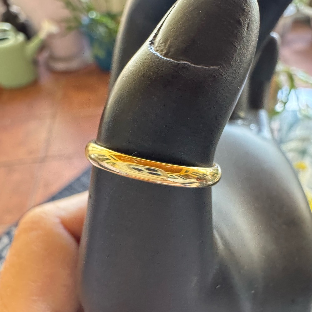 10k Elegant Gold Band Ring 2.14 grams real gold size 9 #50 new!